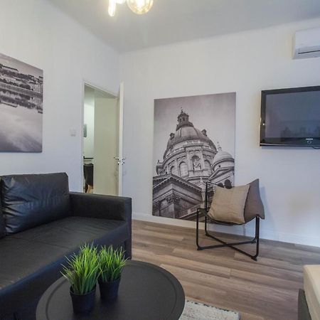 Standard Apartment By Hi5 - Madach Budapest Eksteriør bilde