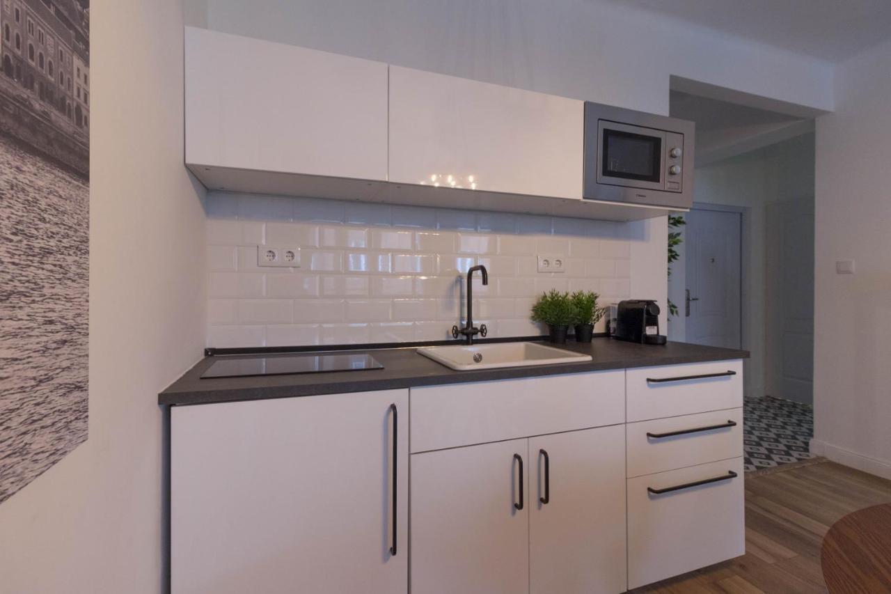 Standard Apartment By Hi5 - Madach Budapest Eksteriør bilde