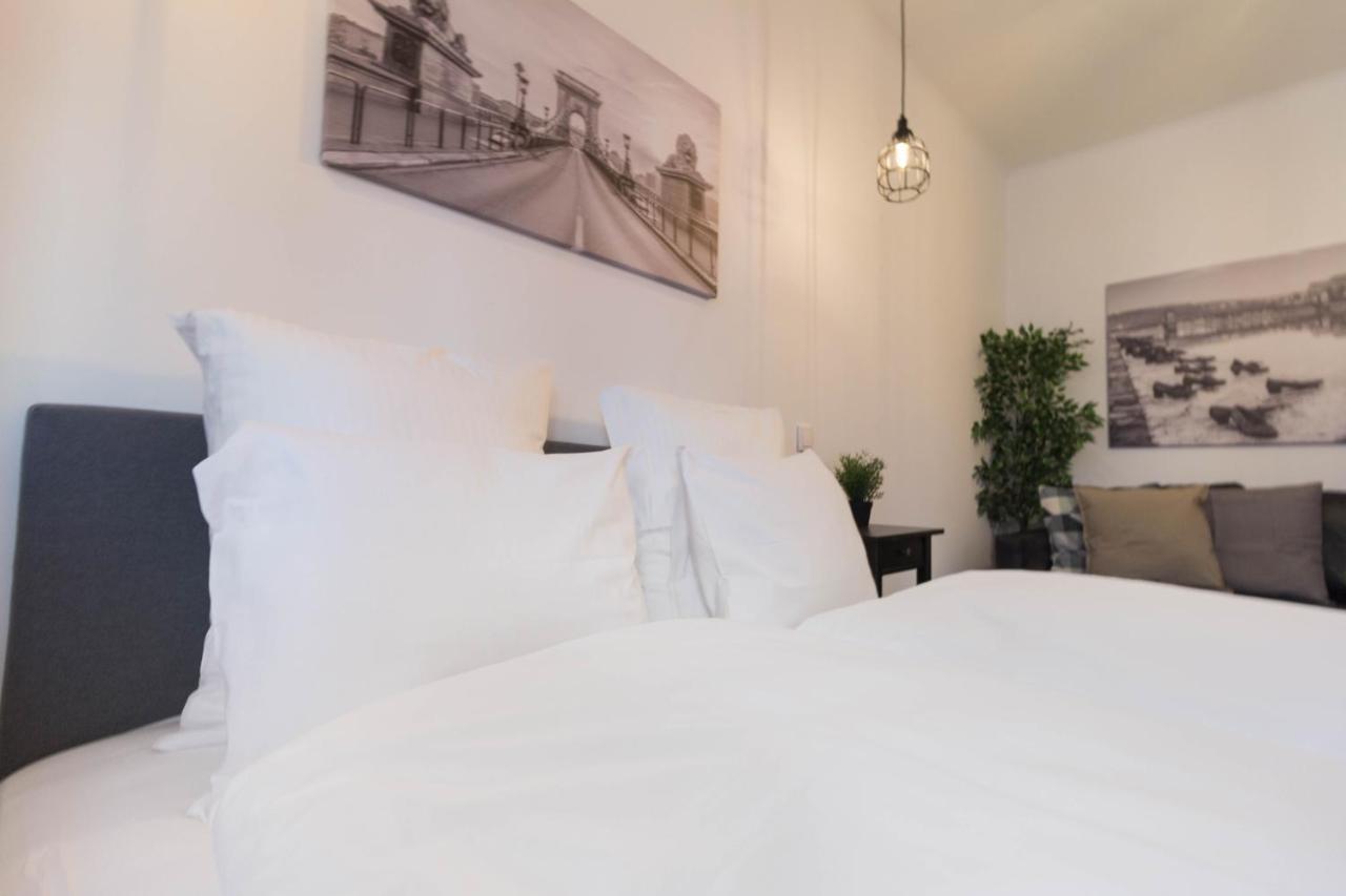 Standard Apartment By Hi5 - Madach Budapest Eksteriør bilde