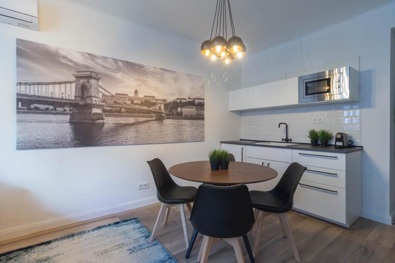 Standard Apartment By Hi5 - Madach Budapest Eksteriør bilde